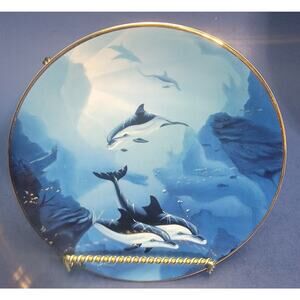 Dolphin Plate "Dolpin Canyon" by Dana Queen for The Hamilton Collection 1995